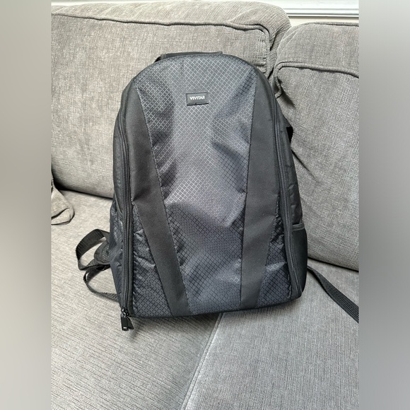 Vivitar Large Photo/Video Backpack. Excellent condition. - Picture 4 of 9
